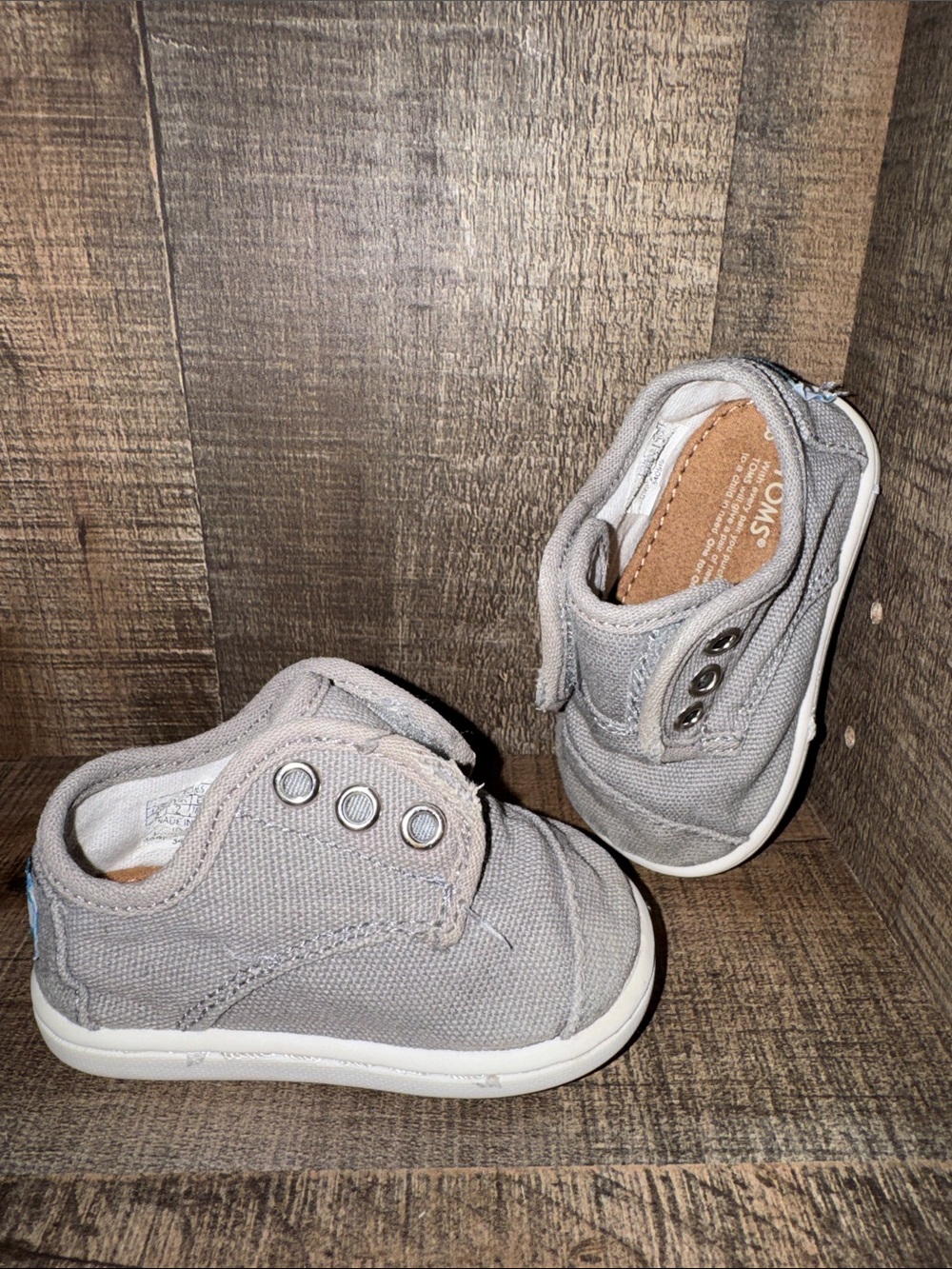 Toms Toddler Light Gray Canvas Slip-On Shoes-size 3